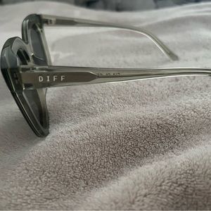 DIFF Sunglasses.  Never worn!  Mirrored lenses.  In perfect shape!